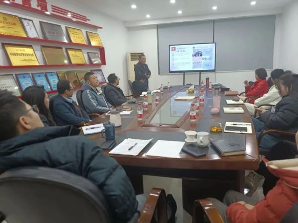 远程监控,报警巡逻,清机加钞,清分整点,凭证寄库,头寸箱寄库,商铺安保,智能家居 远程监控,报警巡逻,清机加钞,清分整点,凭证寄库,头寸箱寄库,商铺安保,智能家居